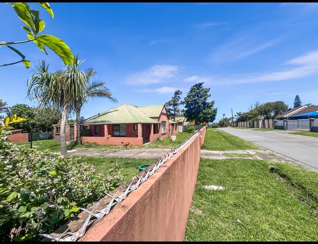 3 BEDROOM FREEHOLD FOR SALE IN WILLOW PARK